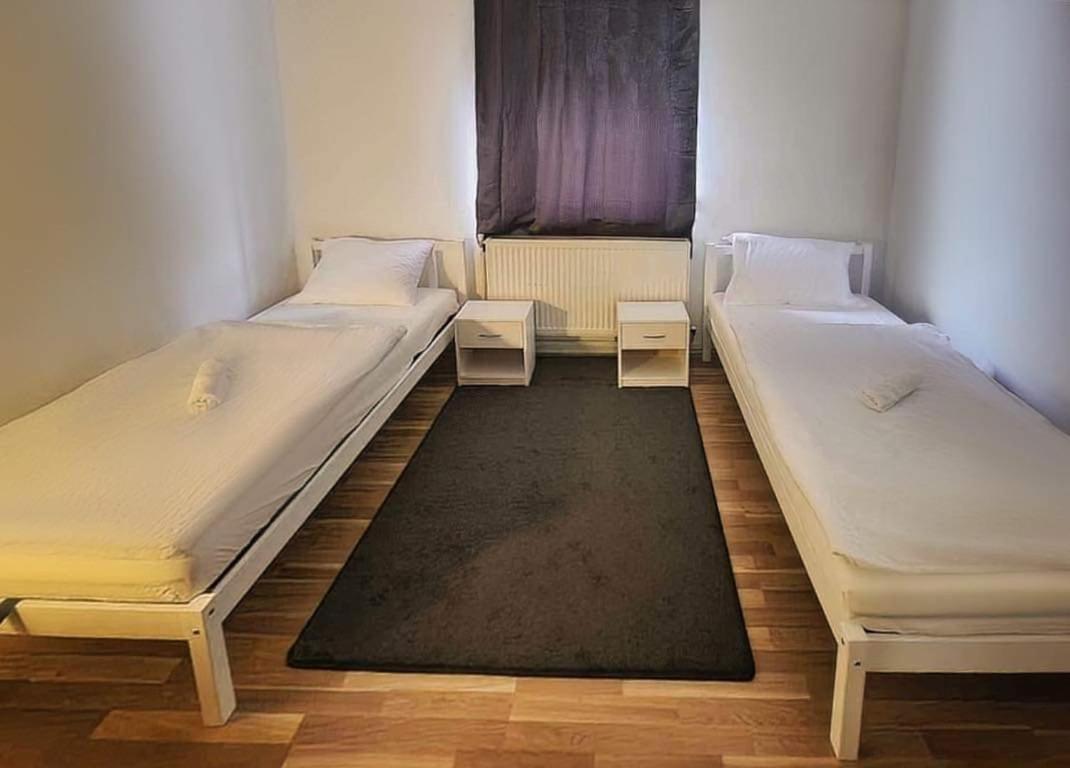 Adelin Vienna Hostel Exterior photo
