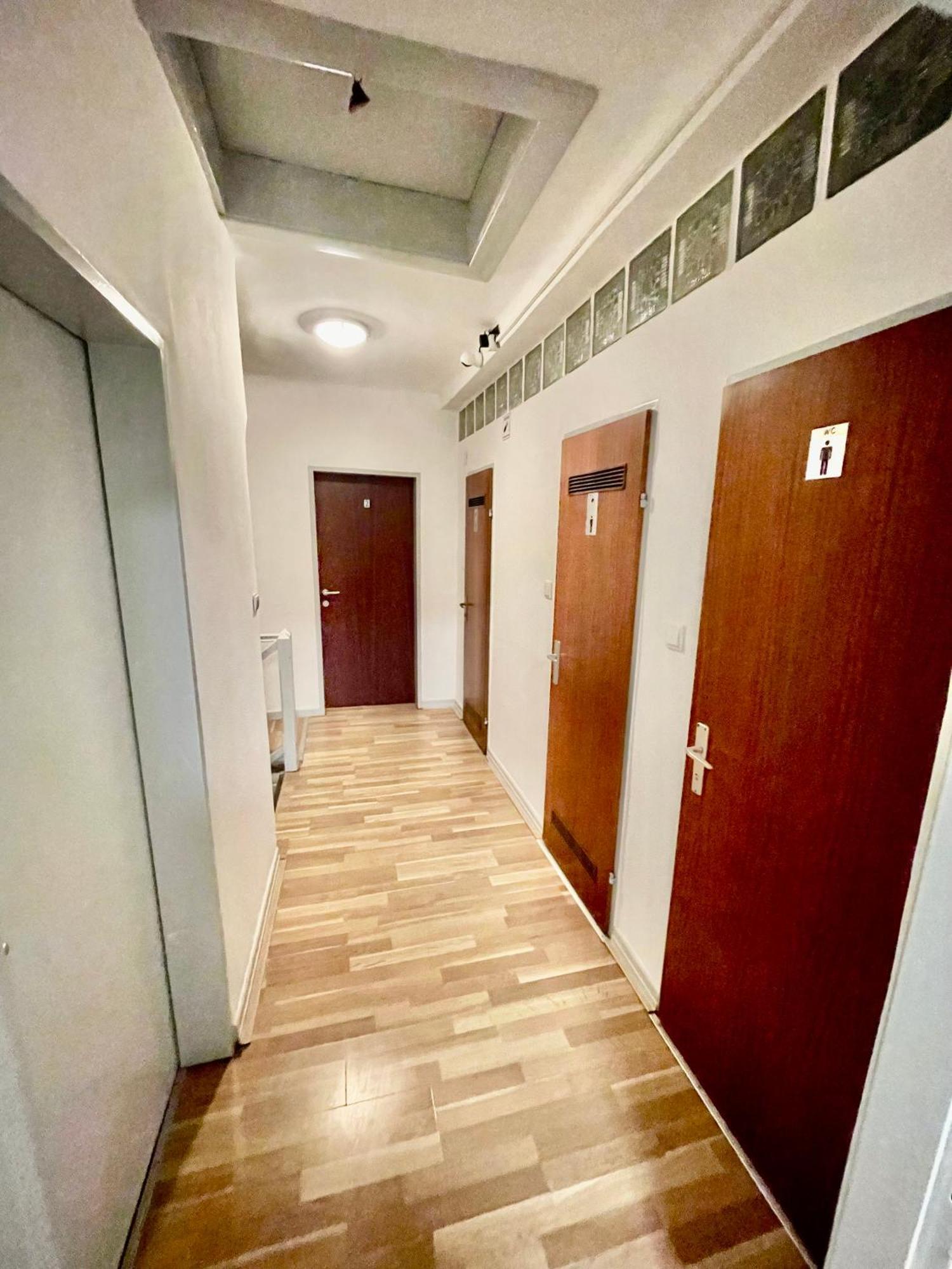 Adelin Vienna Hostel Exterior photo